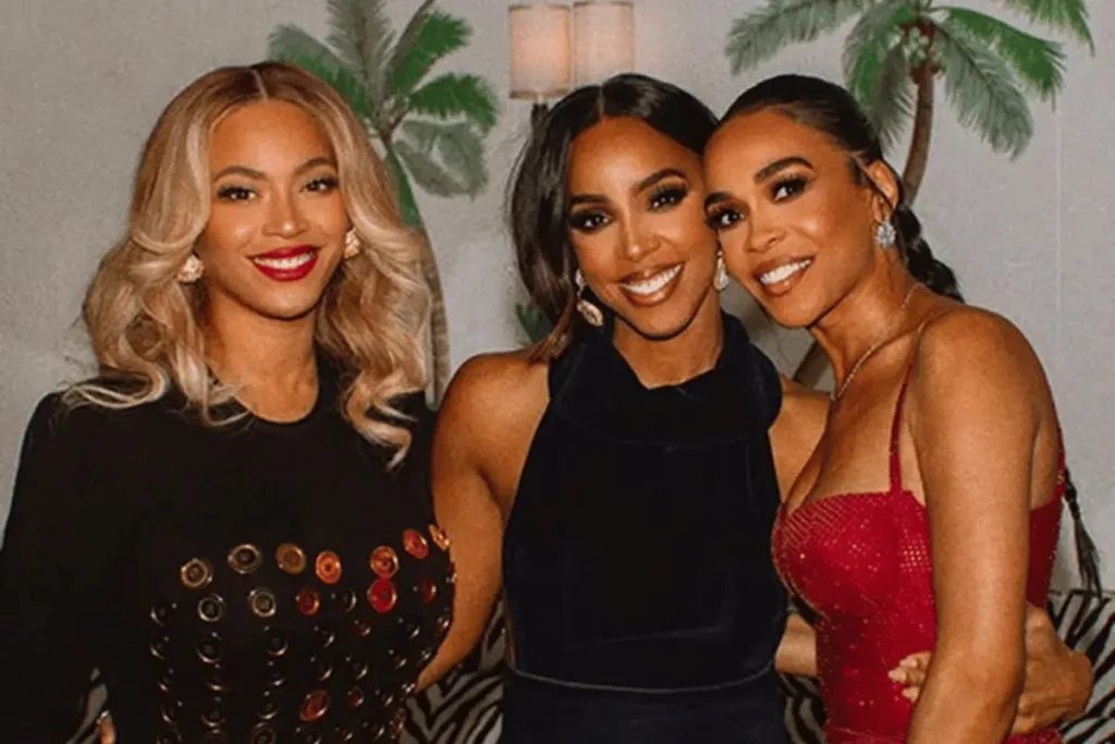 Beyoncé, Kelly Rowland and Michelle Williams pose together in a Destiny’s Child photo