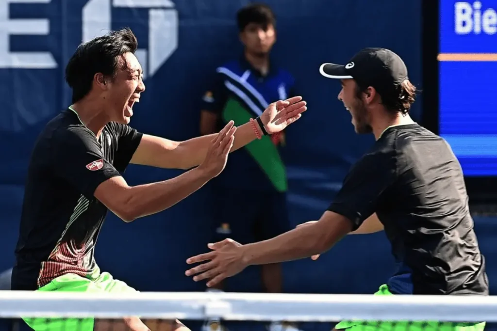 Coleman Wong celebrates 2021 US Open junior doubles victory with Max Westphal